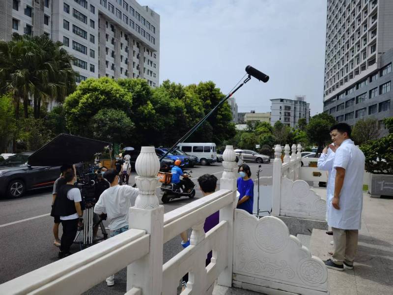 解放区广告片拍摄公司低成本实现高规格制作的诀窍